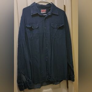WRANGLER Mens L 100% Cotton/Denim Button Down Shirt Great Preowned Condition.